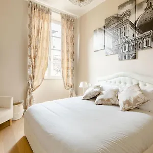 Duomo Luxury With View Apartment