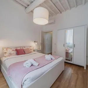 32 Nero - San Niccolò Florença